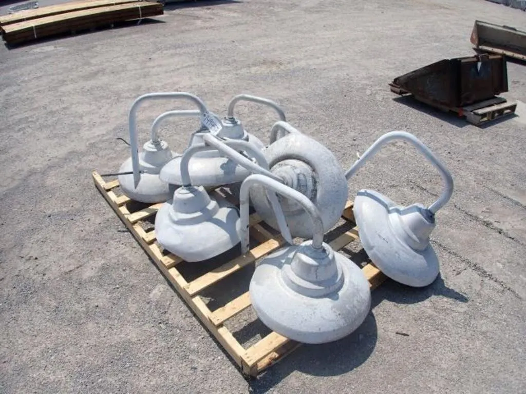 Qty Of (8) Industrial Lighting Fixtures