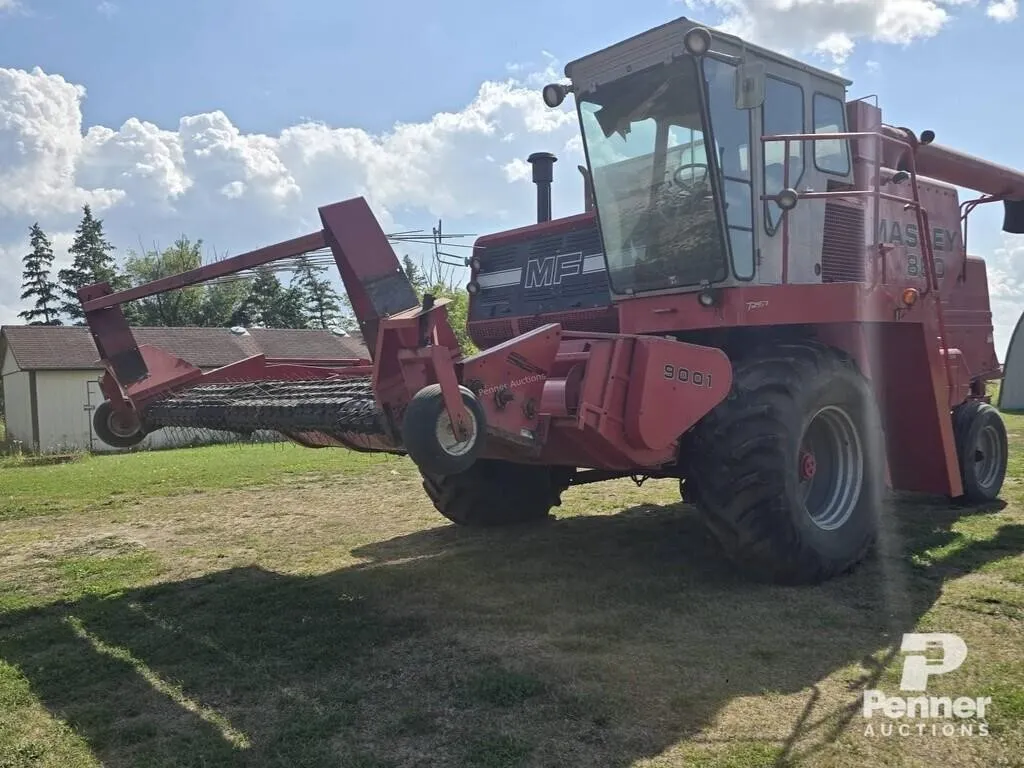 *O/S Massey Ferguson 860 Combine w/ 13' P/U Head