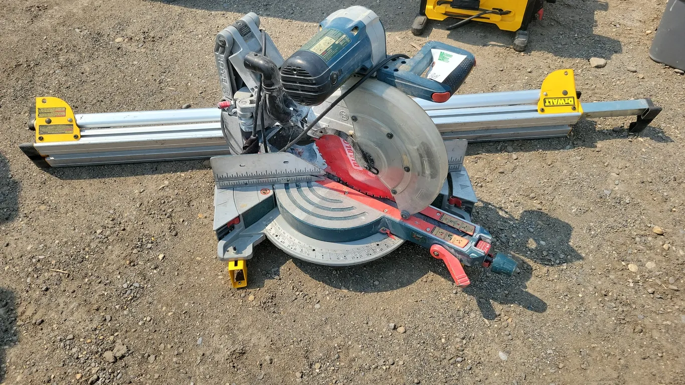 Bosch 12" duel -bevel glide miter saw with stand