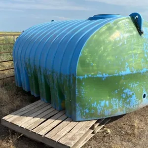 A146 Approximately 1500 Gallon Hold-On Poly Tank (Blue)