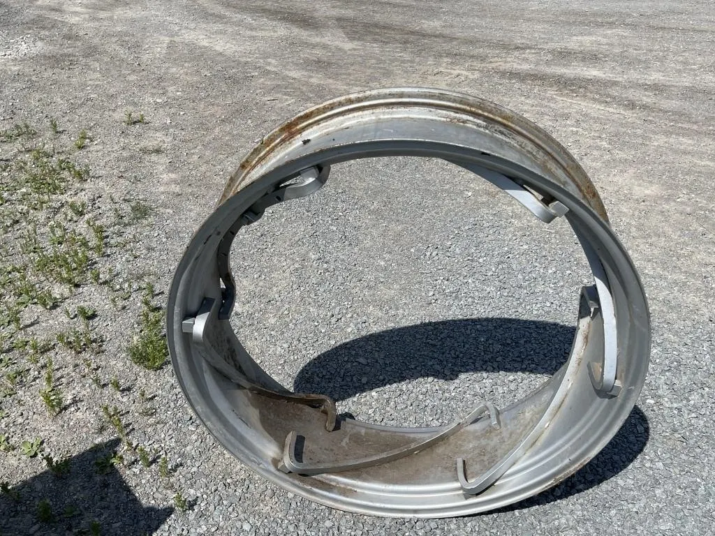 Power Adjust Tractor Rim 12x38