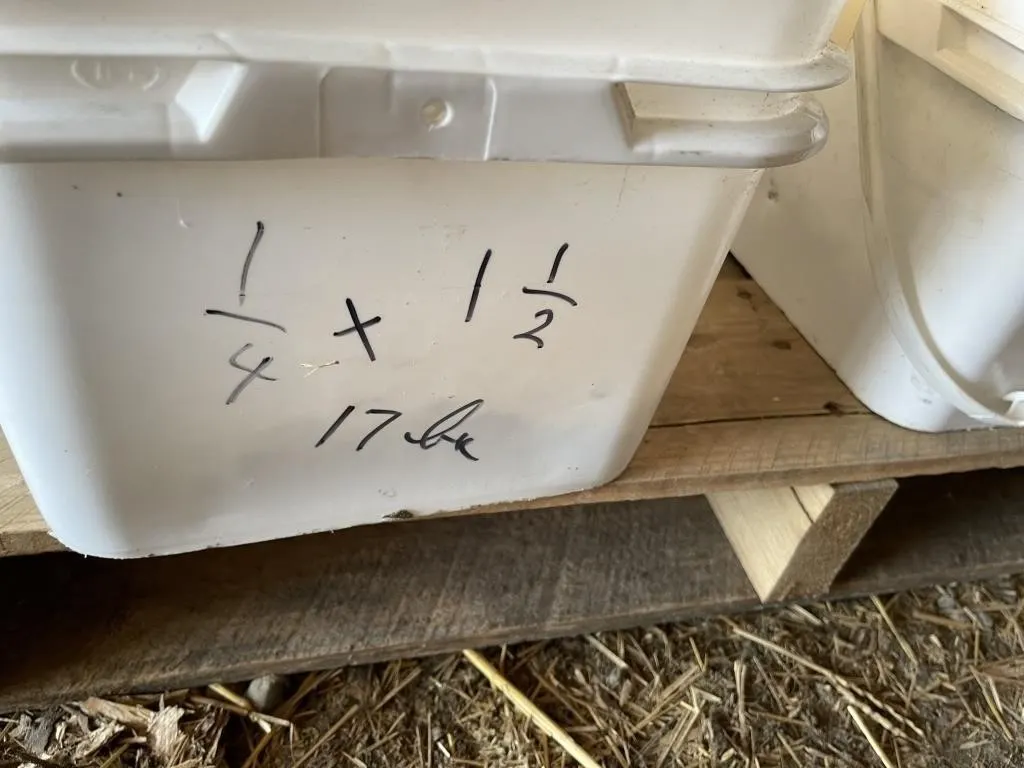 1/4 x 1 1/2 Bolts approx 17lbs