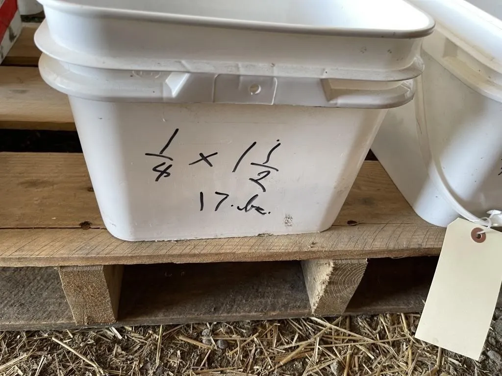 1/4 x 1 1/2 Bolts approx 17lbs