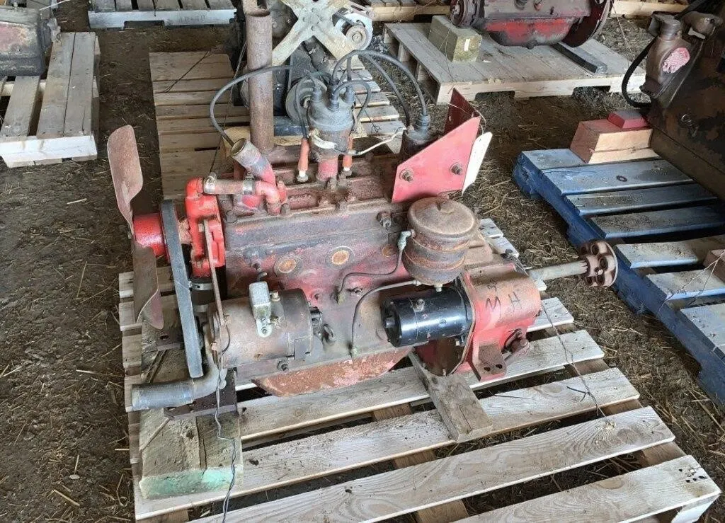Massey Harris 30 Tractor Engine