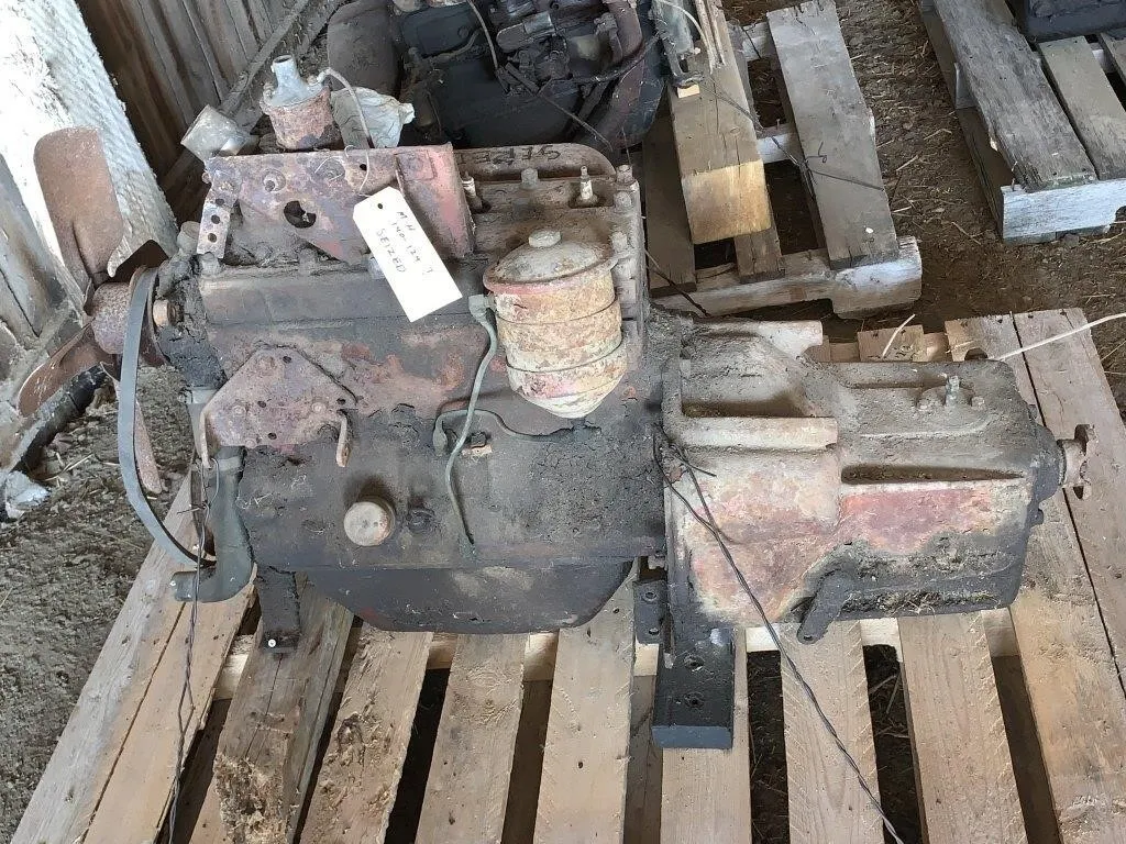 Massey Harris 140-124? Engine - Seized
