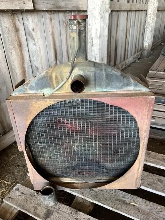 Massey Harris 33 Tractor Rad