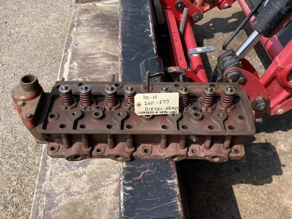 Massey Harris 260-277 Diesel Head