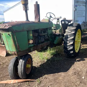 John Deere 3020 Tractor