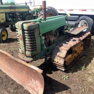 MC John Deere Crawler