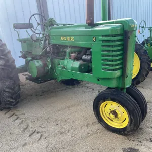 John Deere G Tractor