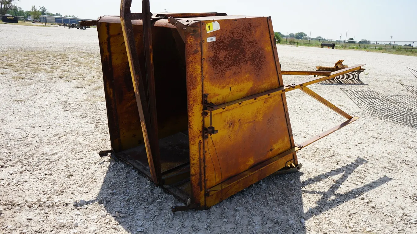 Small Grain Bin