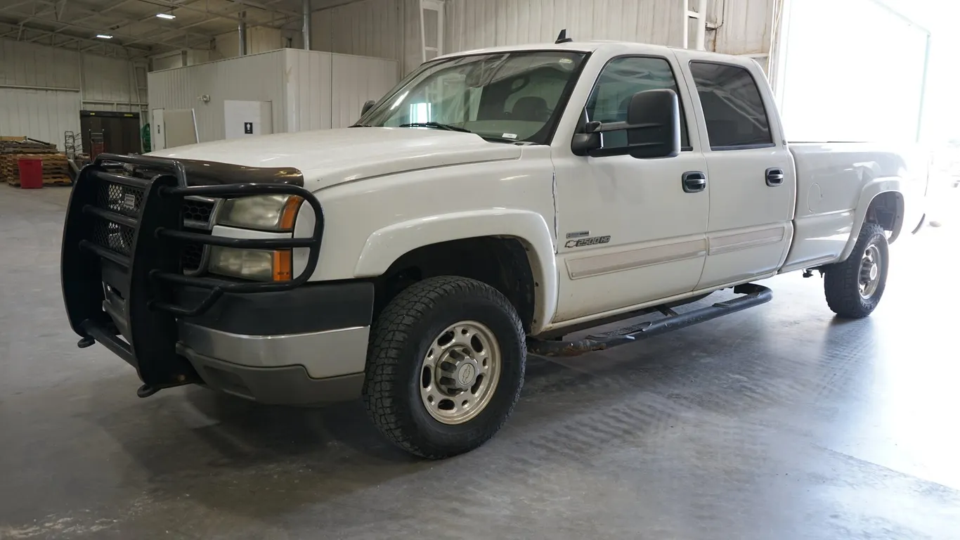 2004 Chevrolet Silverado 2500HD Crew Cab