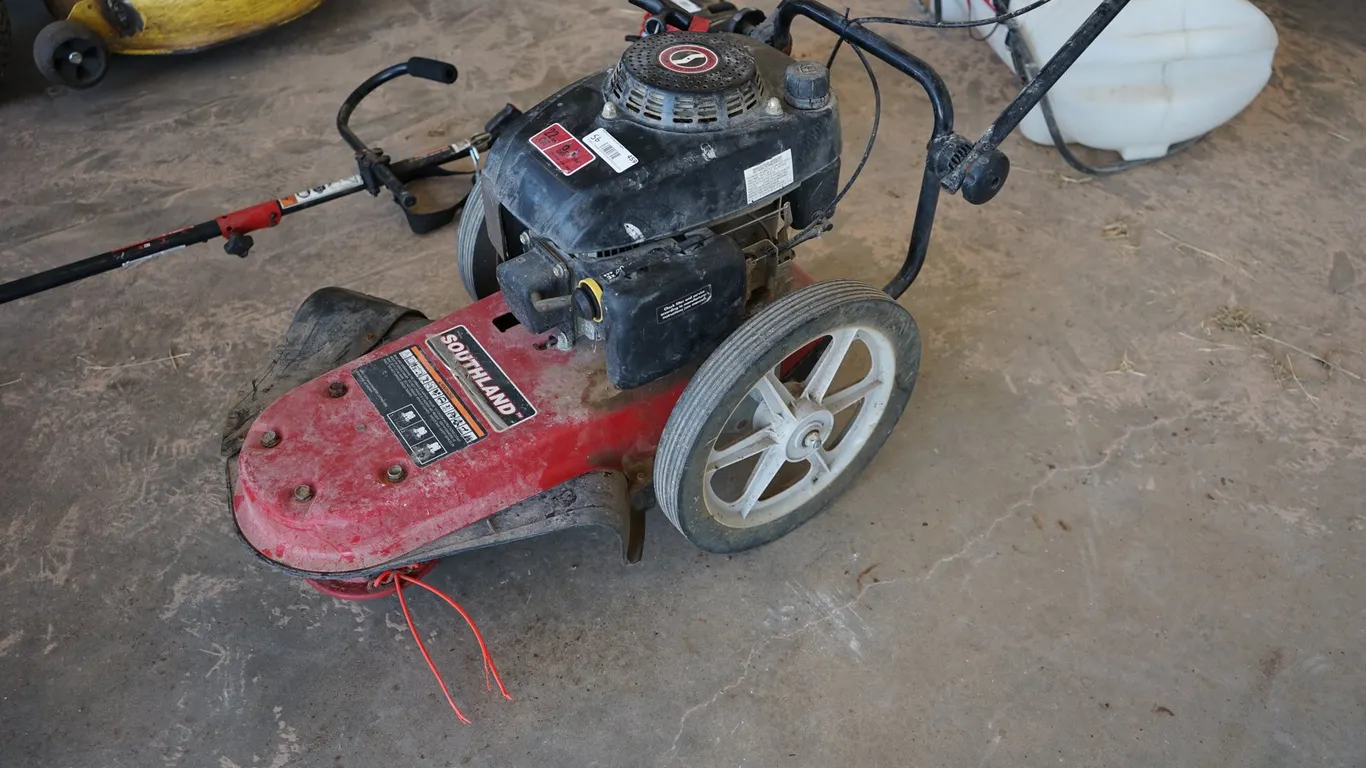 Southland 22" Walk Behind Weed Eater