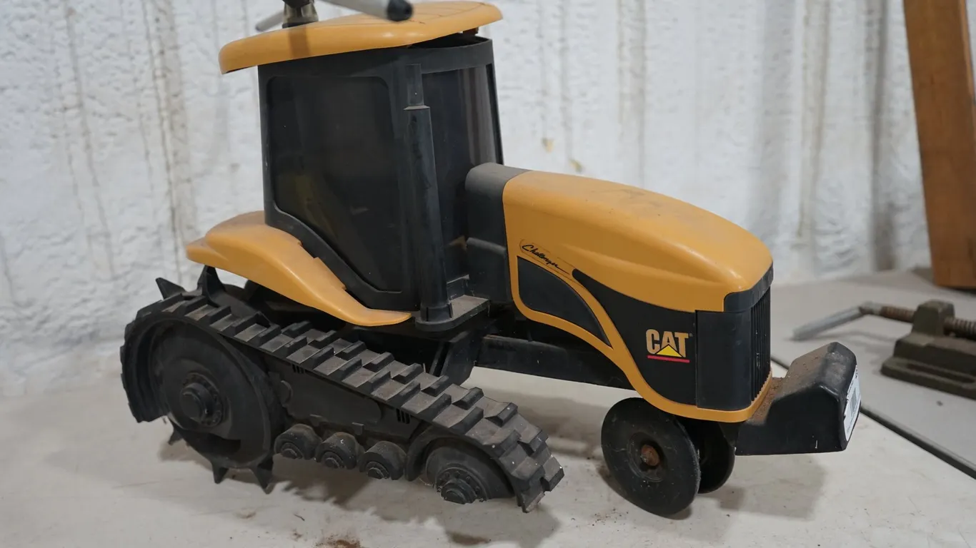 Caterpiller Lawn Sprinkler