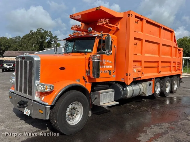 2012 Peterbilt 388 grapple truck