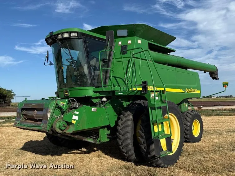 2005 John Deere 9760 STS combine