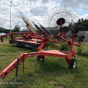 Kuhn Knight SR112 hay rake