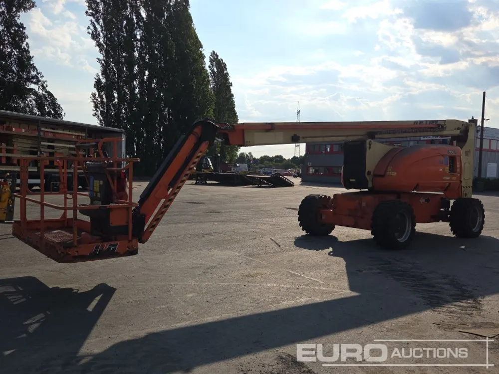 2016 JLG 800AJ