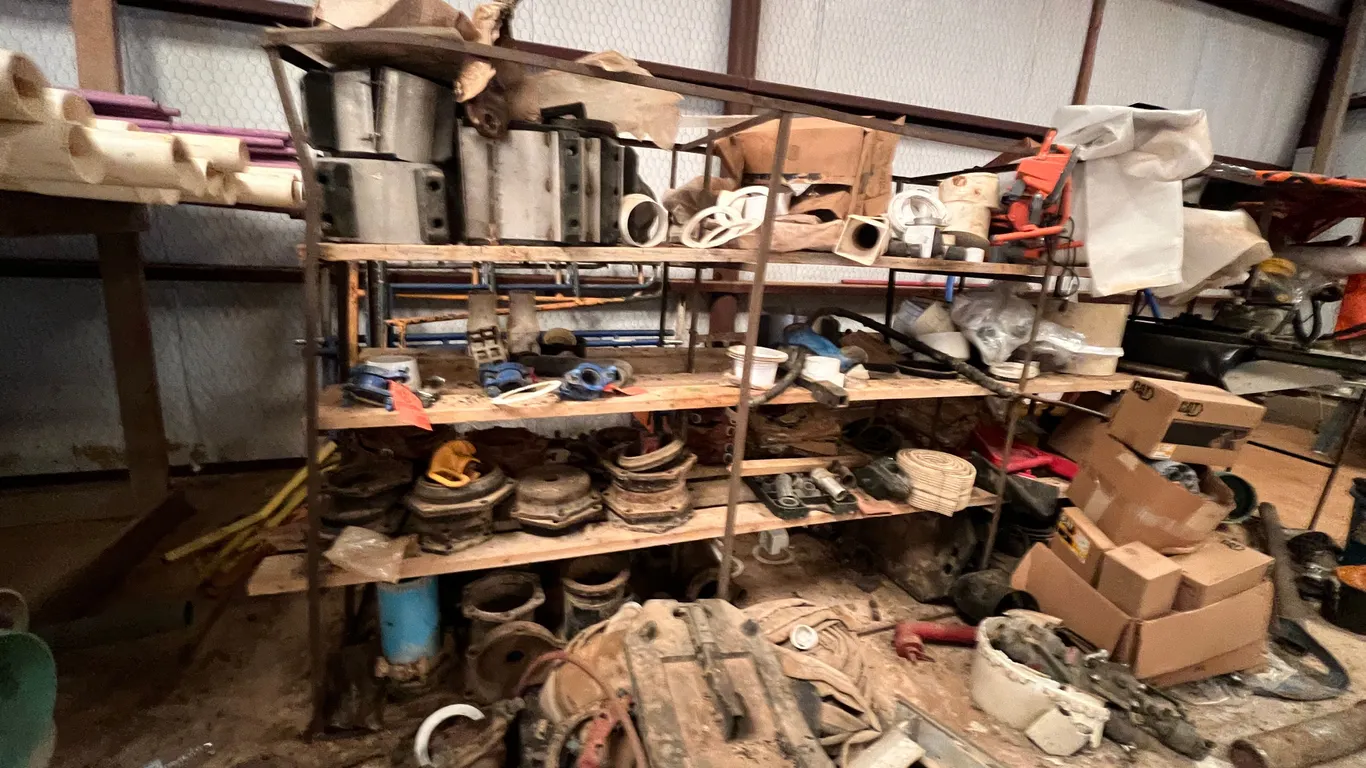 HAND TOOLS & SUPPLIES