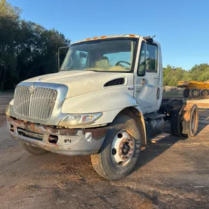 2006 INTERNATIONAL 4200 S/A CAB & CHASSIS VIN: 1HTMPAFP66H336532