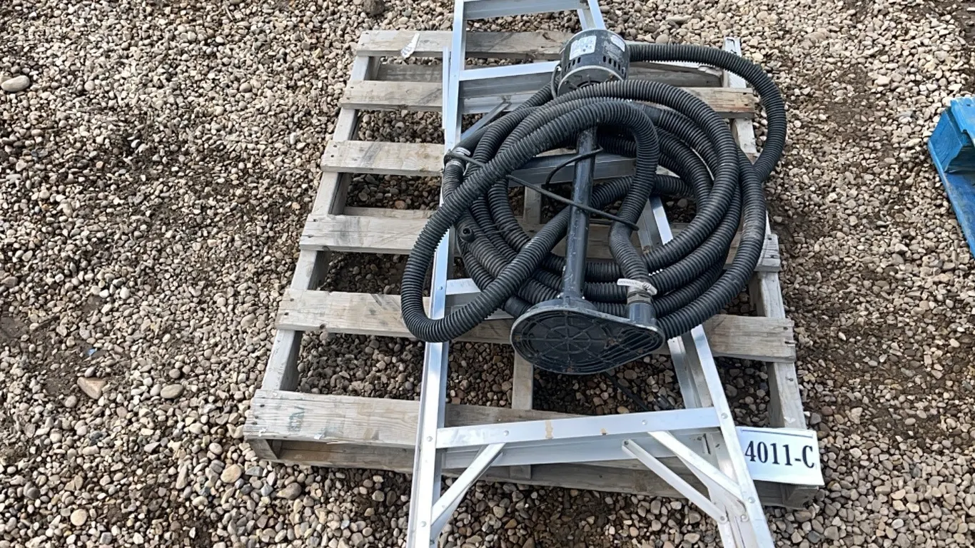 5' STEP LADDER, SUBMERSIBLE PUMP - MANUAL IN OFFICE