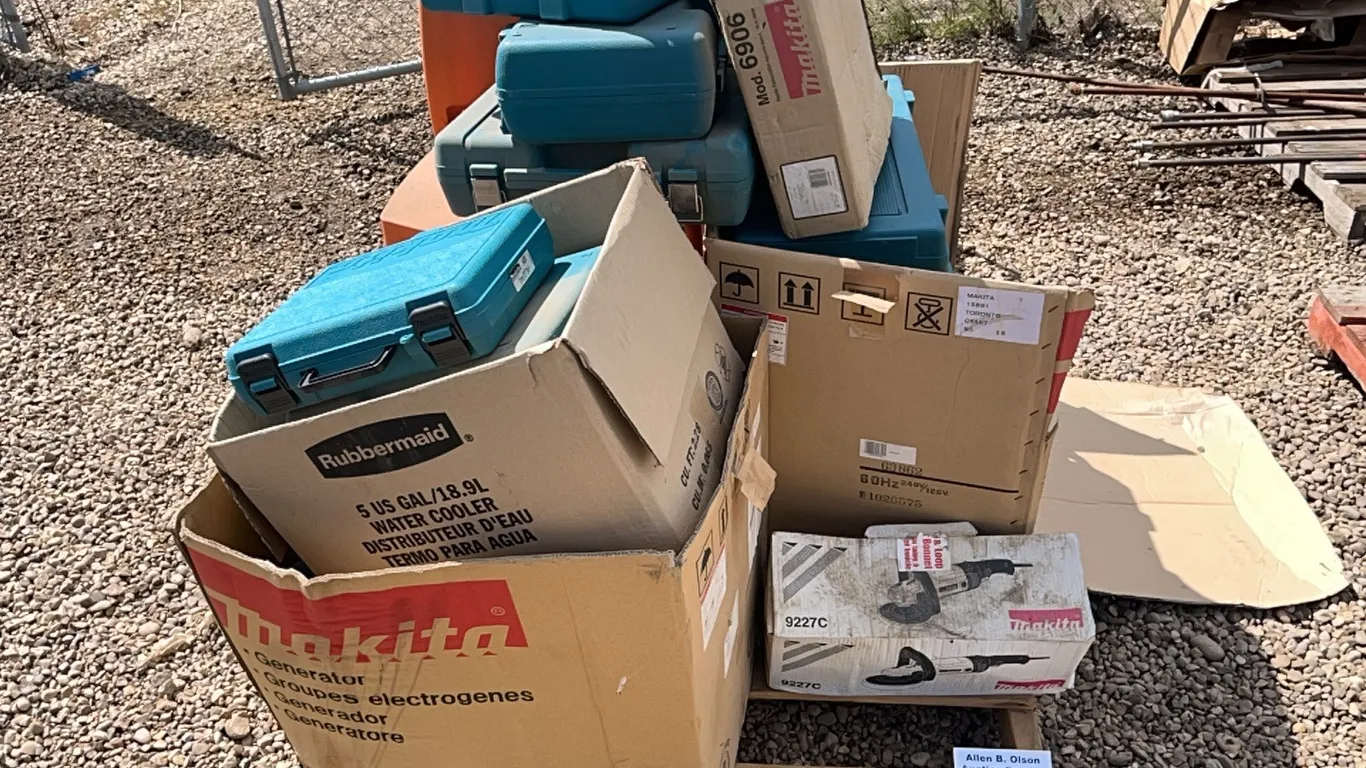 5 - PLASTIC CHAIRS, ASSORTED MAKITA TOOL CASES