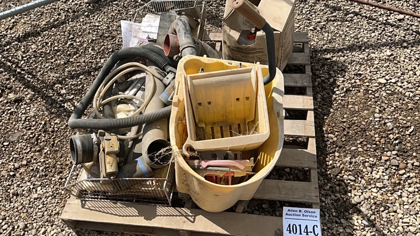 RUBBERMAID MOP BUCKET, 2 - AIR TO AIR PIPE, COOLANT PIPE, EXHAUST RETARDER, RELIANCE BATTERY FLUID ACID
