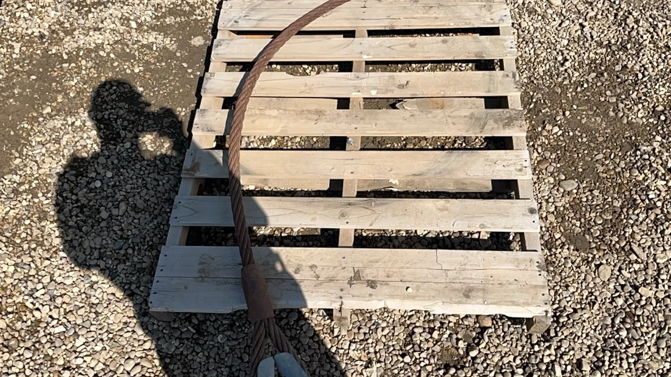 STEEL CABLE w/ 2 HOOKS