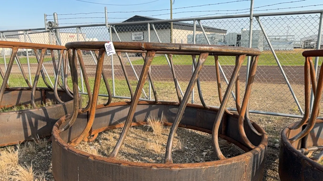 NEW/UNUSED SINGLE RD BALE FEEDER