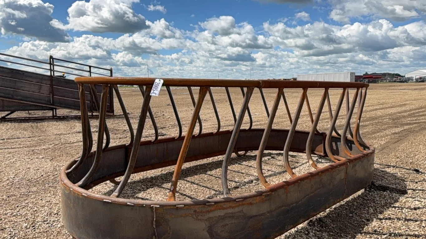 NEW/UNUSED DOUBLE BALE FEEDER
