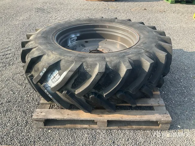 Quantity of (1) Mitas 20,8 R42 F Wheels