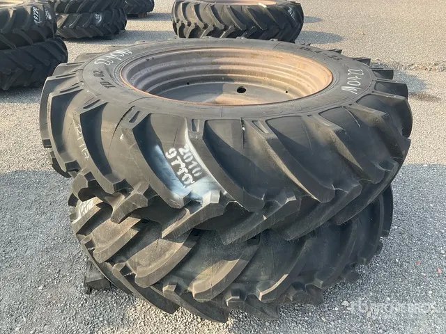 Quantity of (2) Mitas 18,4 -38 F Wheels