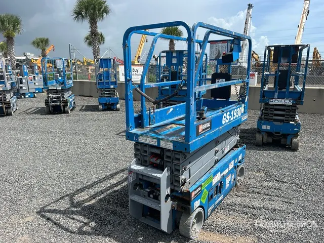 Genie GS-1930 Electric Scissor Lift