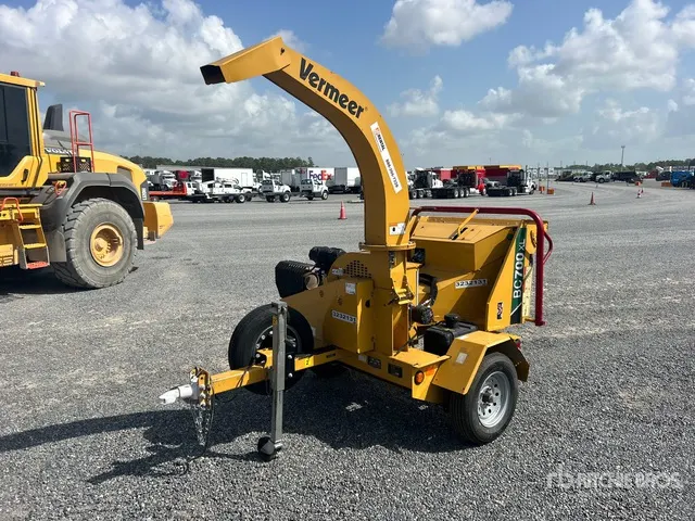 2022 Vermeer BC700XL Tow-Behind Wood Chipper