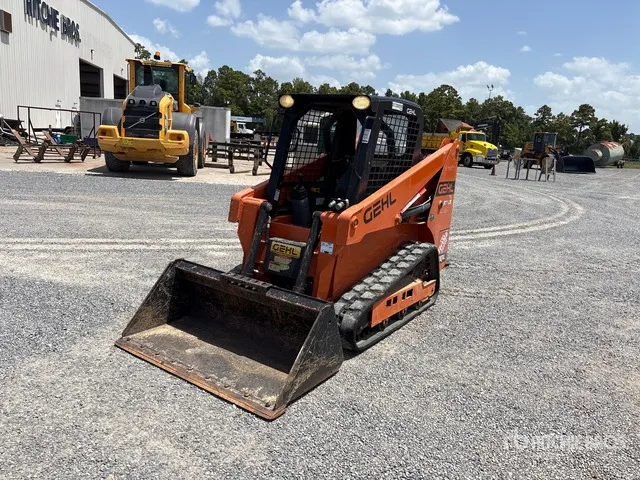 2022 Gehl RT105 Compact Track Loader