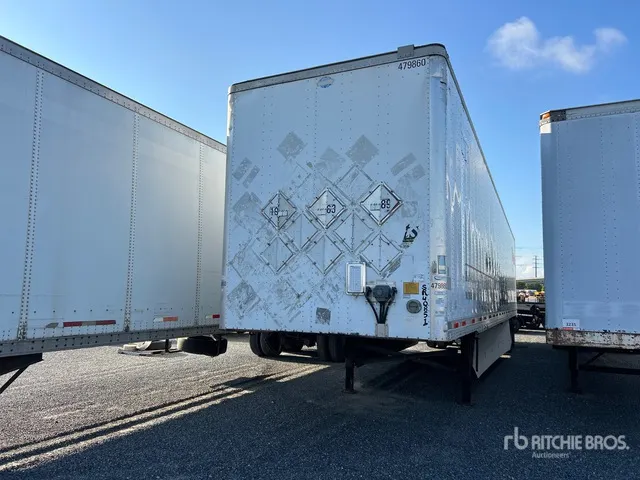 2013 Utility VS2DX 53 ft x 102 in T/A Van Trailer