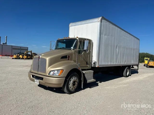2017 Kenworth T270 4x2 Van Truck