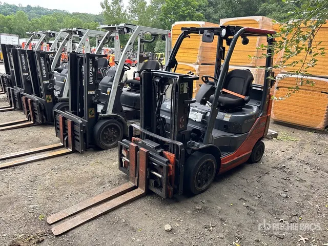 2014 Toyota 8FGCU20 4000 lb Cushion Tire Forklift (Inoperable)