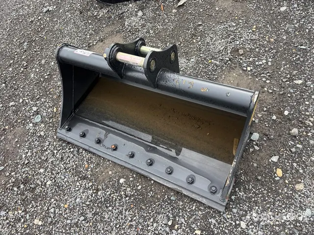 Trojan 35CL 42 in Cleanup Excavator Bucket - Fits 40mm Cat 303, 303.5, 304 Case, New Holland, Kobelco SK35 Deere/Hitachi 35D/G