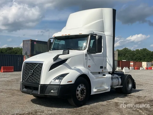 2019 Volvo VNL 4x2 S/A Day Cab Truck Tractor