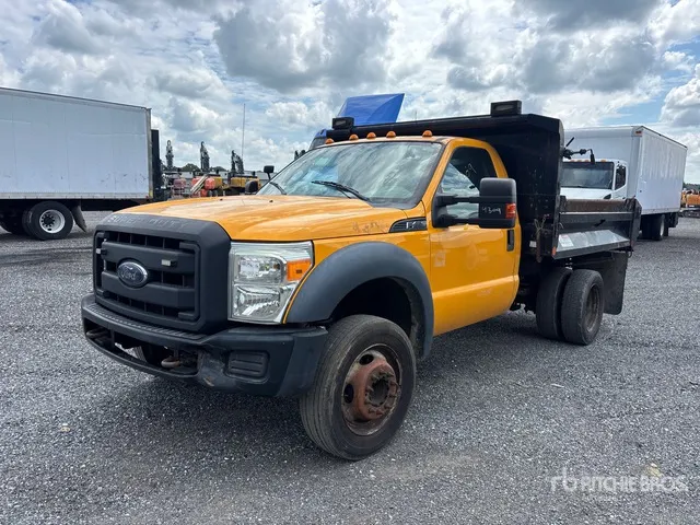 2013 Ford F-450 XL 4x2 Dump Truck (Inoperable)
