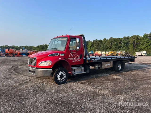 2022 Freightliner M2 106 4x2 Rollback Truck