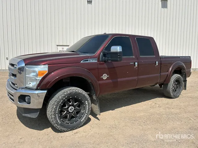 2016 Ford F-350 Lariat 4x4 Crew Cab Pickup