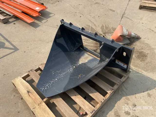 2026 Wolverine TD-13-36R 12 in Skid Steer Stump Bucket (Unused)