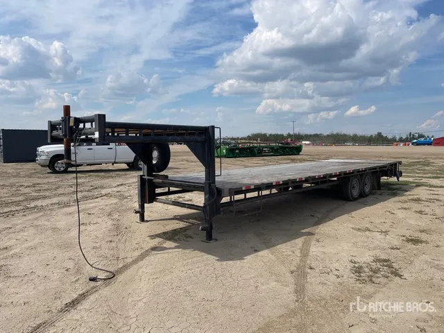 2024 Monarch 34 ft T/A Gooseneck Equipment Trailer