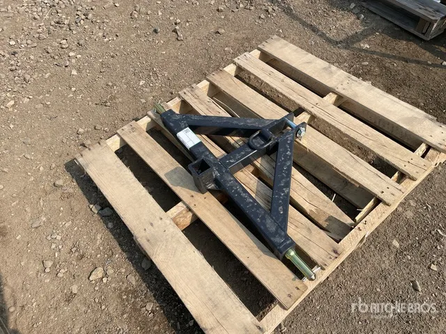 2026 TQH-26-02C Hitch Receiver Adapter 3-Point Hitch (Unused)