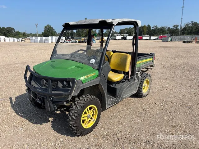 2019 John Deere XUV835M 4x4 Utility Vehicle