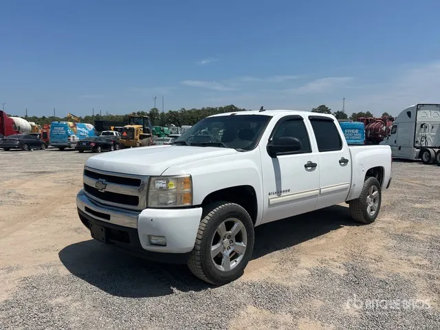 2011 Chevrolet Silverado 1500 LT 4x2 Crew Cab Pickup