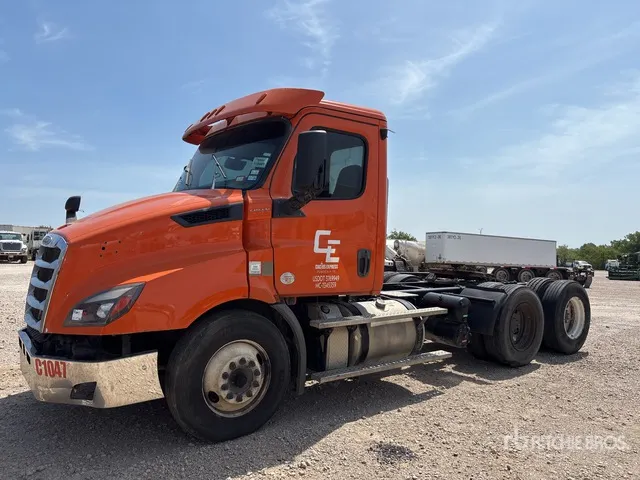 2019 Freightliner Cascadia 116 6x4 T/A Day Cab Truck Tractor (Inoperable)