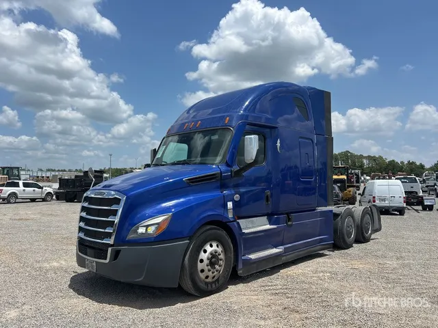 2022 Freightliner Cascadia 126 6x4 T/A Sleeper Truck Tractor